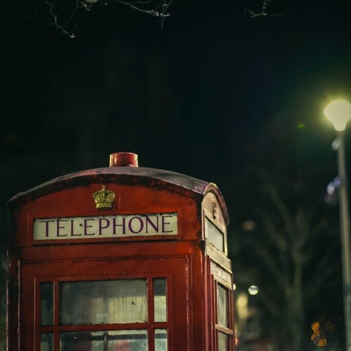 patricklfc93-phone-booth-7728783_1920